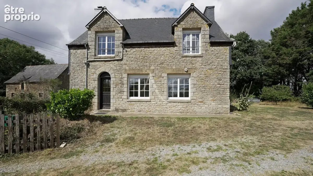 Maison à LOYAT