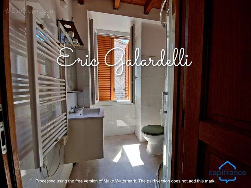 à vendre appartement de charme en duplex 3 pièces dans une maison ancienne rénovée en centre villeSARTENE (20) - photo 10