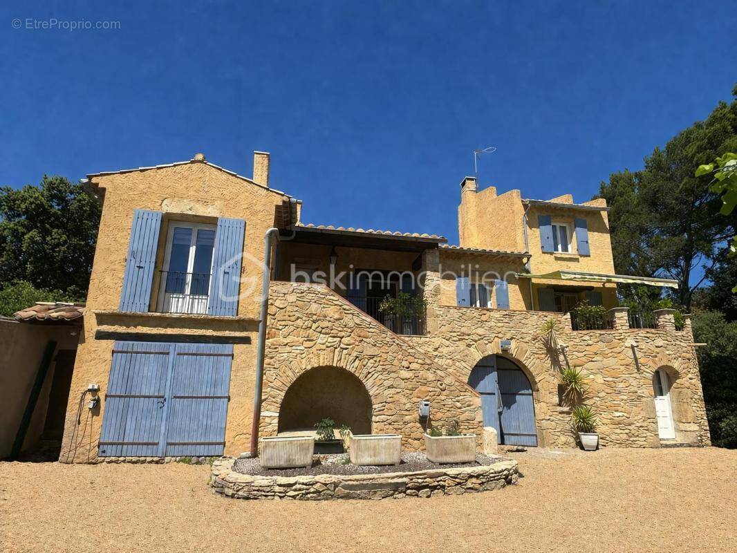 Maison à MORNAS