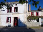 Maison à MONTMOREAU-SAINT-CYBARD