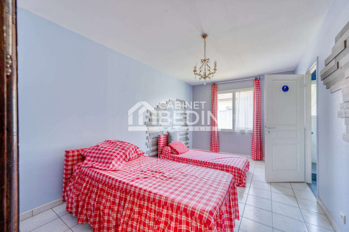 Maison à SAINT-MEDARD-EN-JALLES