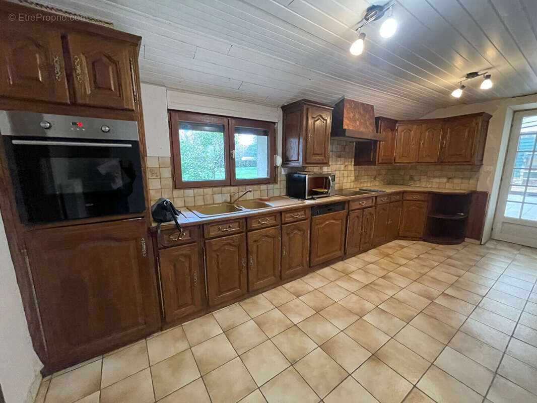 Maison à LA BERTHENOUX