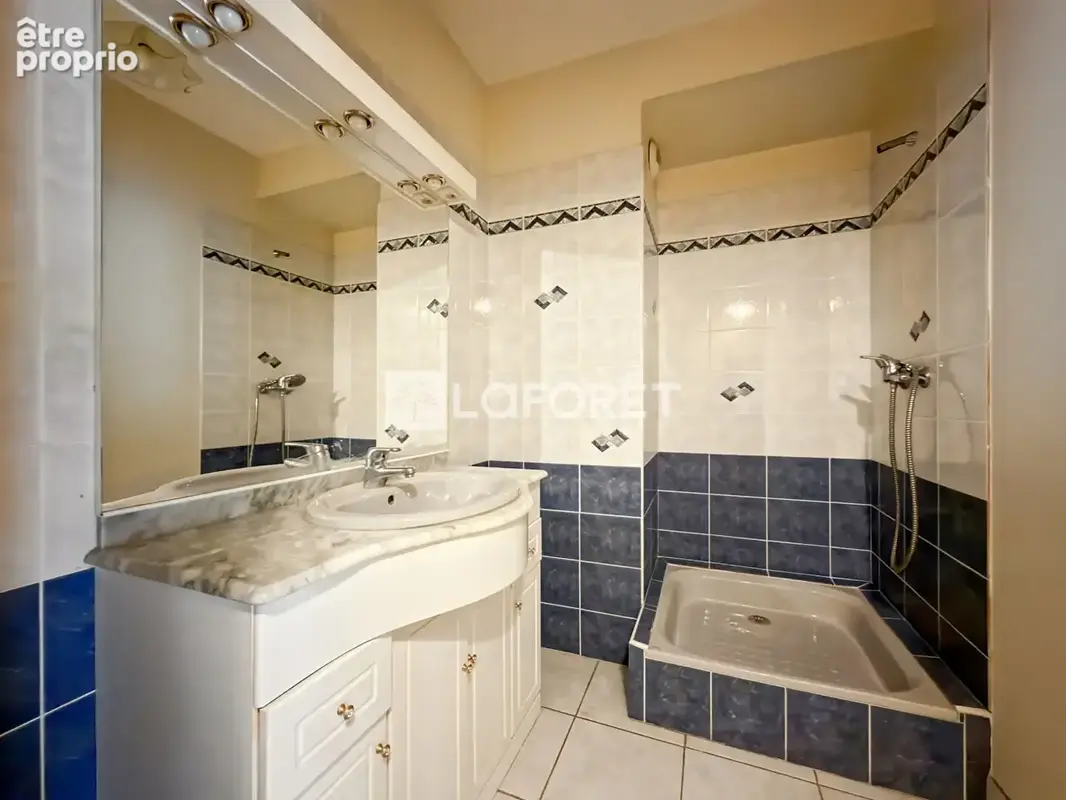 Appartement T4 avec terrasse à vendre à Valence - photo 9