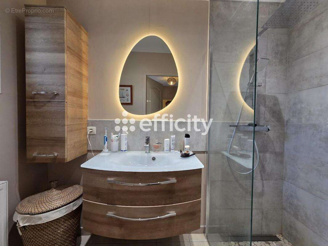 Maison à LE PERRAY-EN-YVELINES