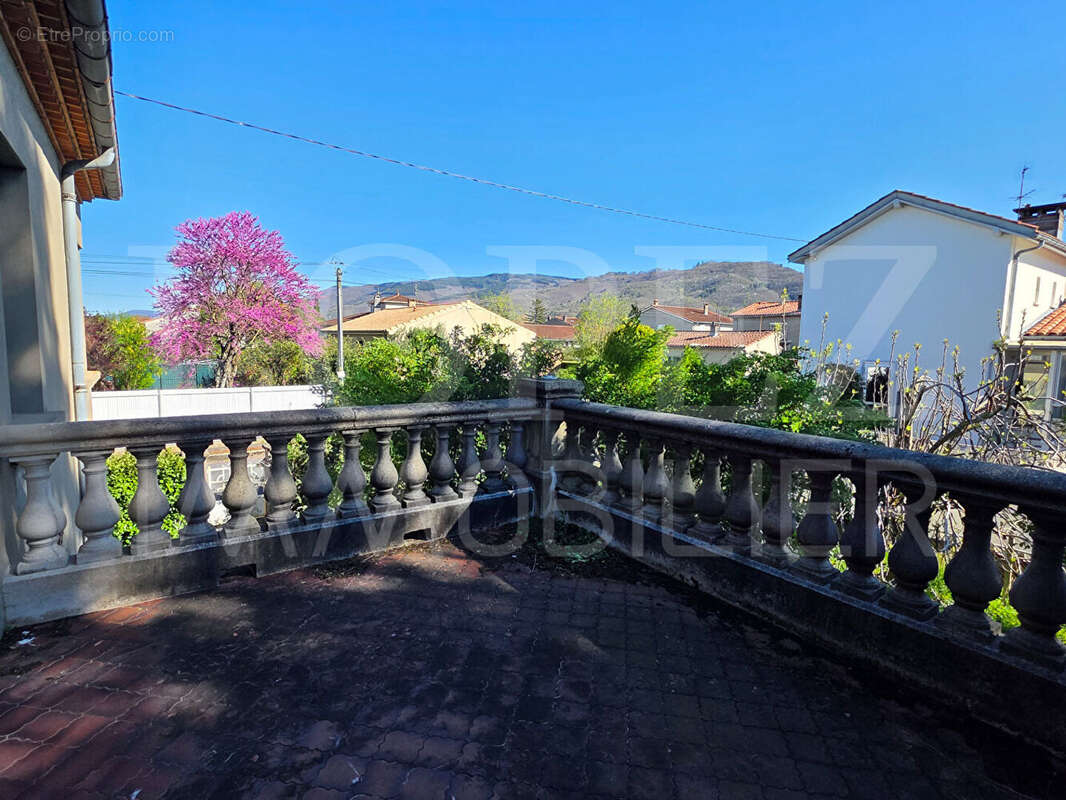 Maison à AUSSILLON