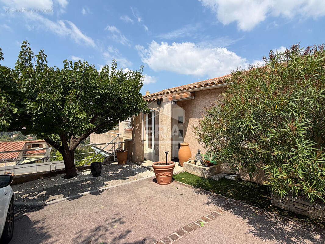 Maison 142m² à septèmes-les-vallons - photo 2