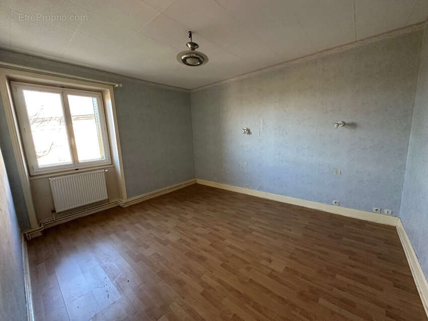 Maison à SAINT-GERVAIS-D&#039;AUVERGNE