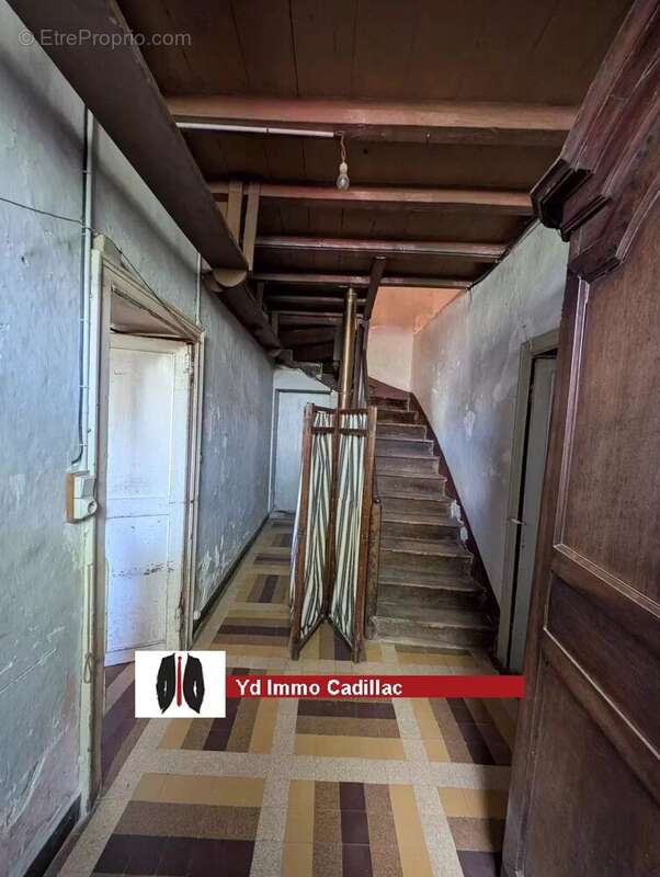 Appartement à BELLEBAT