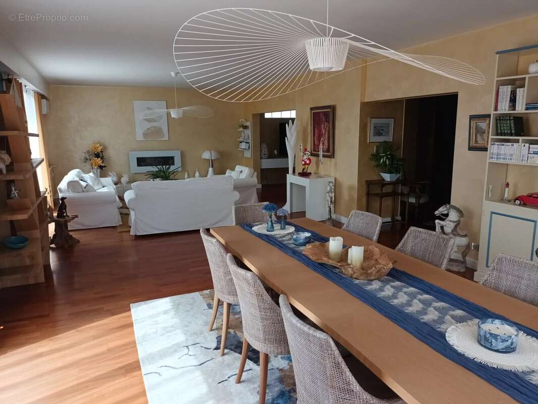 Appartement à MONTCEAU-LES-MINES