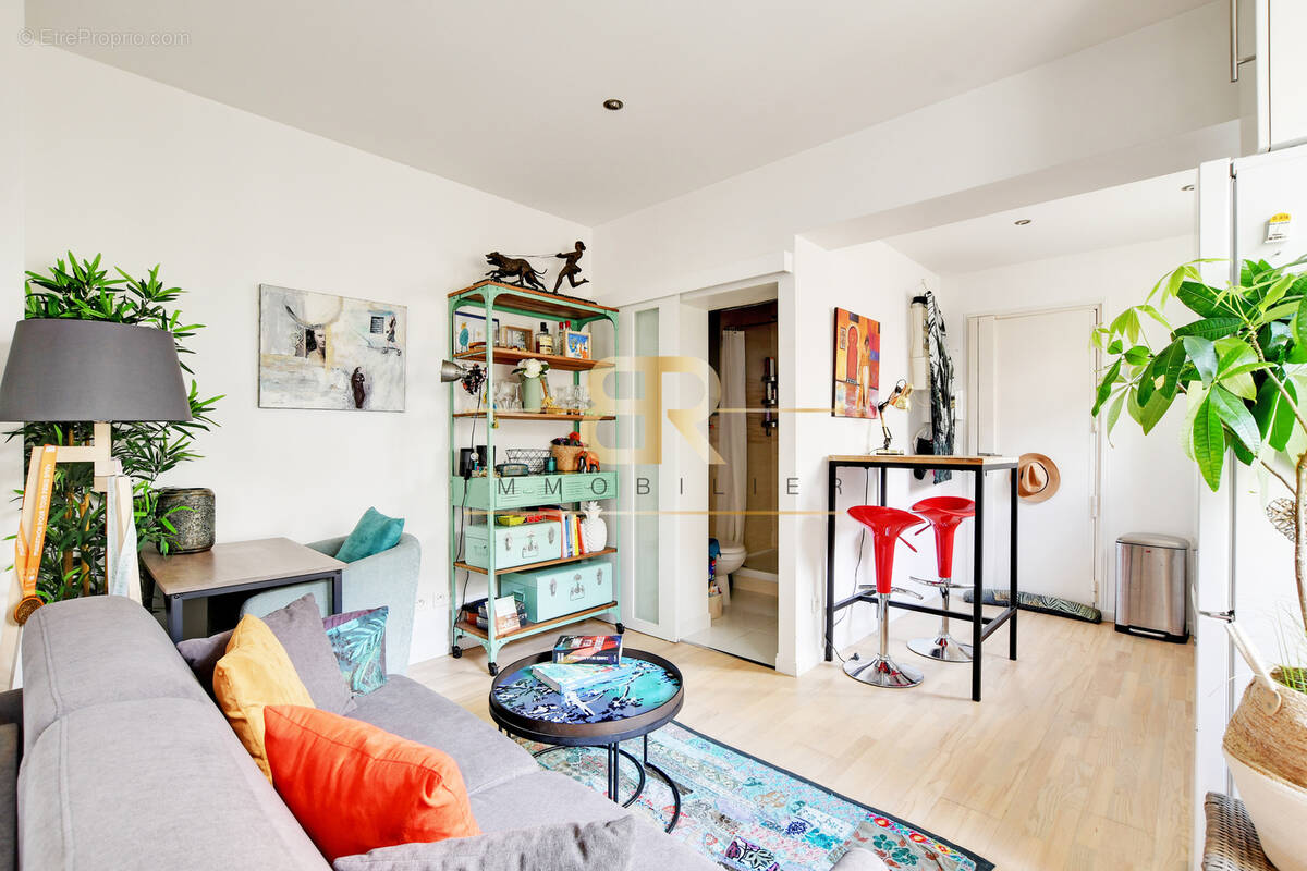 Appartement à PARIS-15E