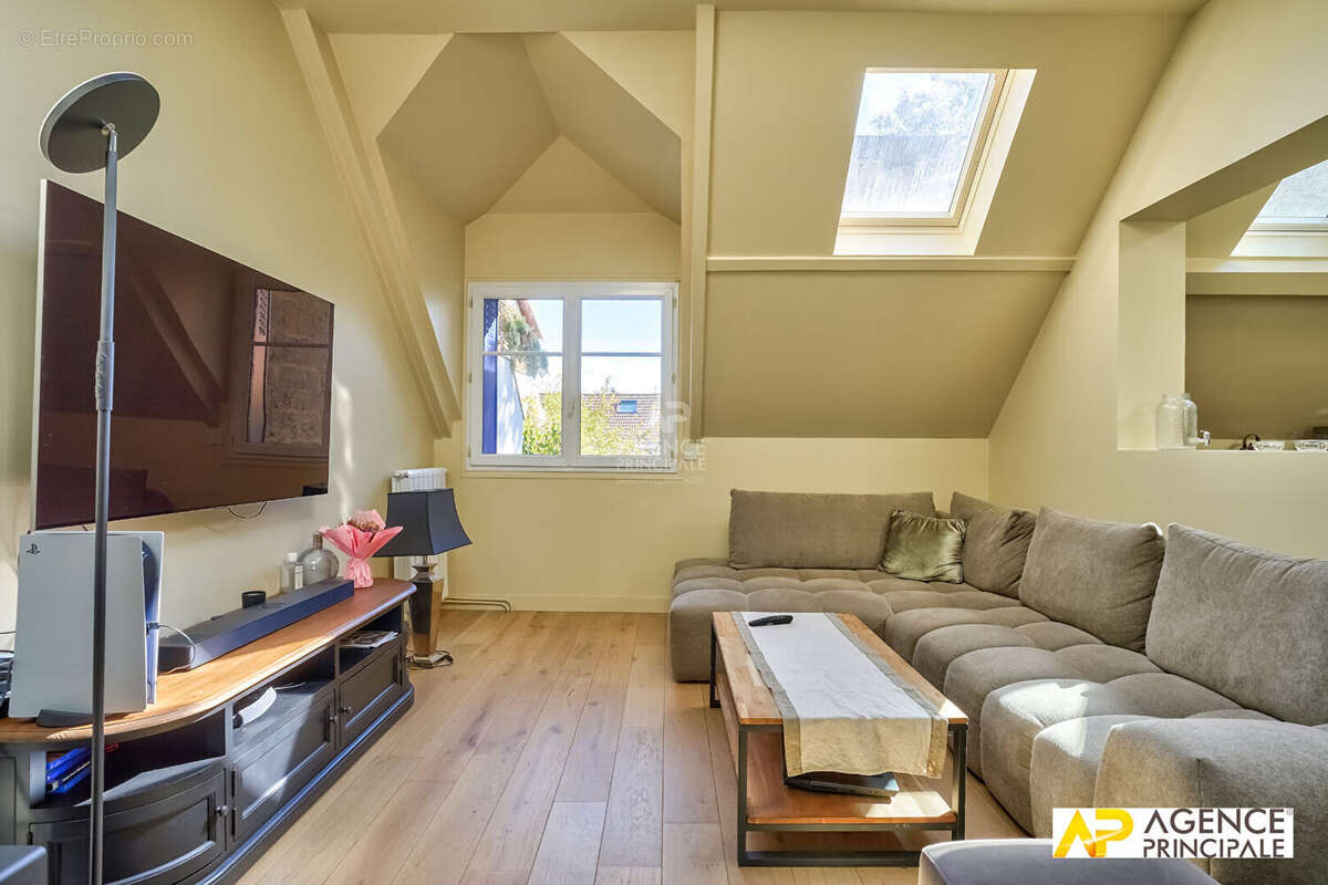 Maison à MAISONS-LAFFITTE