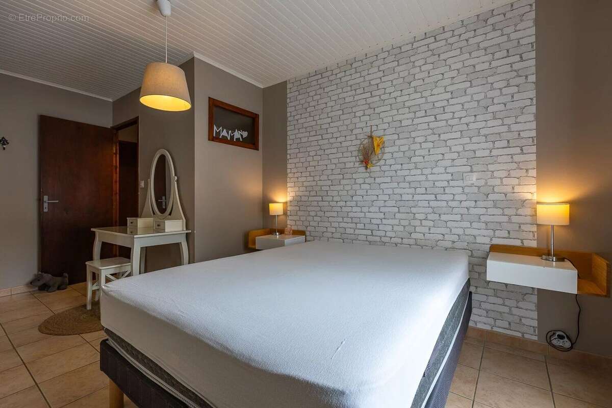 Maison à BOUVESSE-QUIRIEU