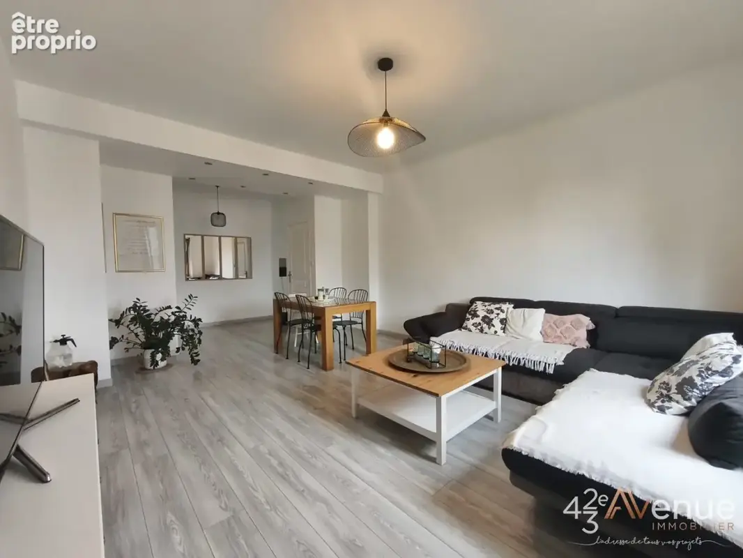 Appartement 4 pièces 97 m² à vendre à Saint-Etienne (42000) - photo 3