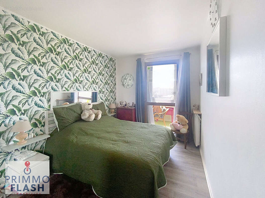 Appartement à LA COURNEUVE