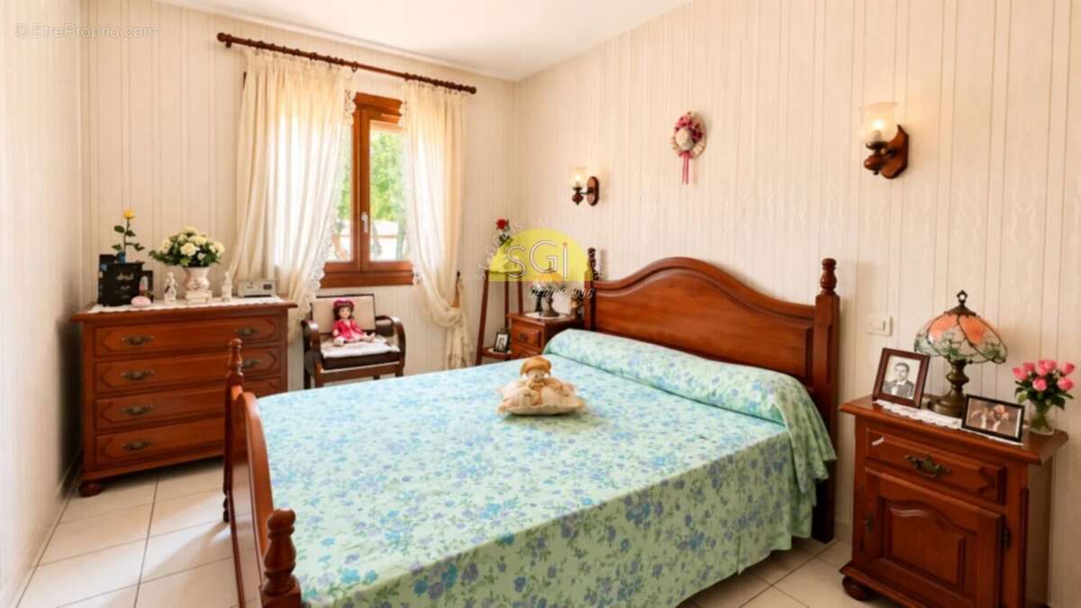 Villa 4 faces de Plain-Pied sur 621 m2 de terrain - photo 9