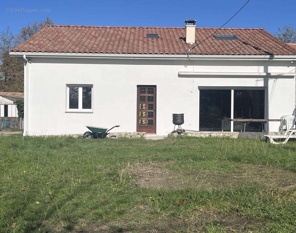 Maison à BLANQUEFORT