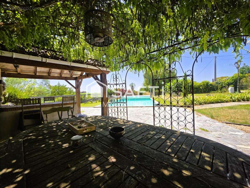 Maison 373 m² à Mauvezin-Sur-Gupie  - photo 2