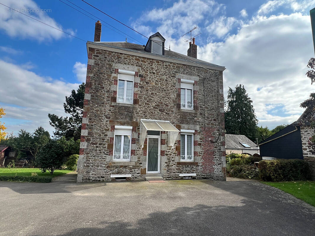 Maison à ERNEE