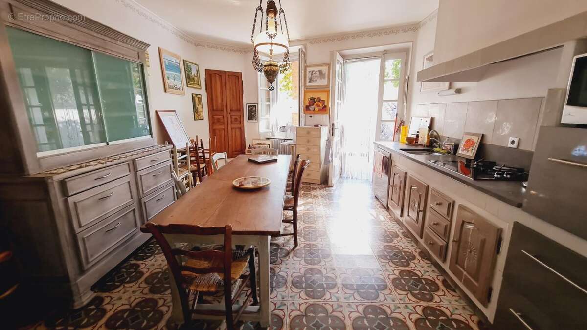 Maison à LEZAN