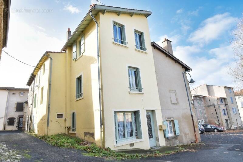 Maison à BILLOM