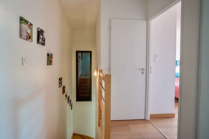 Maison à MIRIBEL