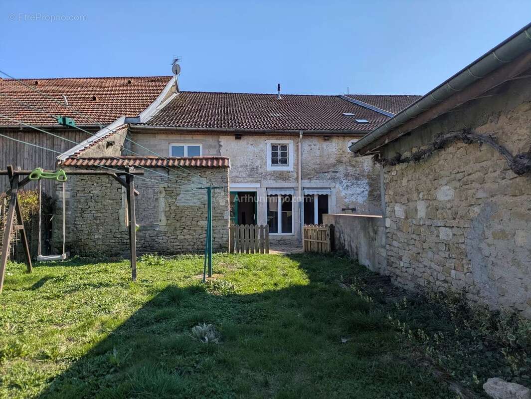 Maison à CHATENOIS