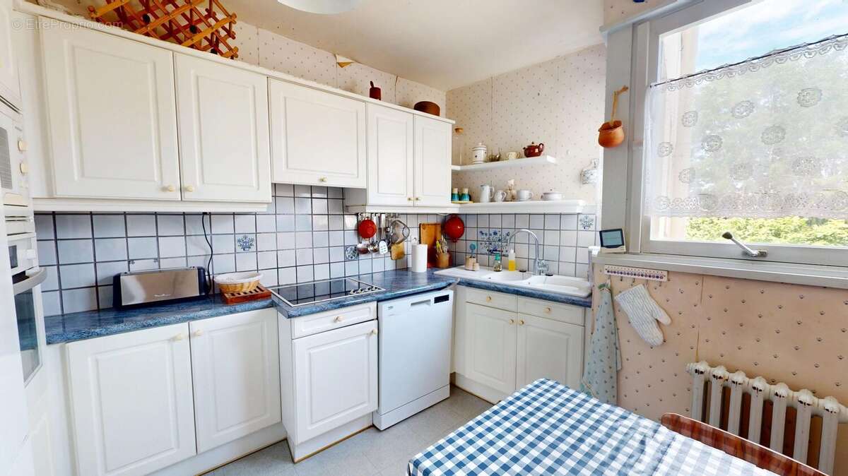 Appartement 85 m² à Caen  - photo 2
