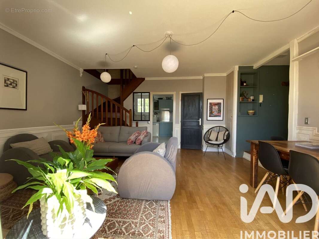 Photo 3 - Appartement à BAILLY-ROMAINVILLIERS