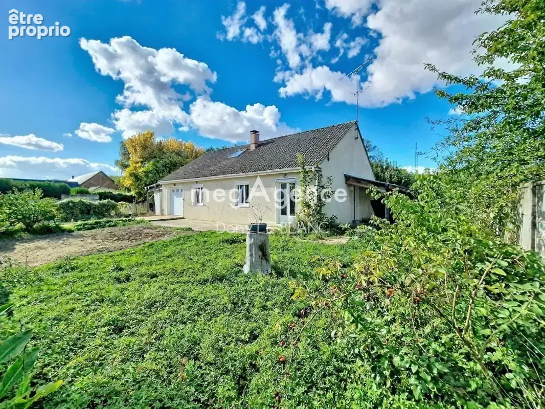 Maison à JOUY