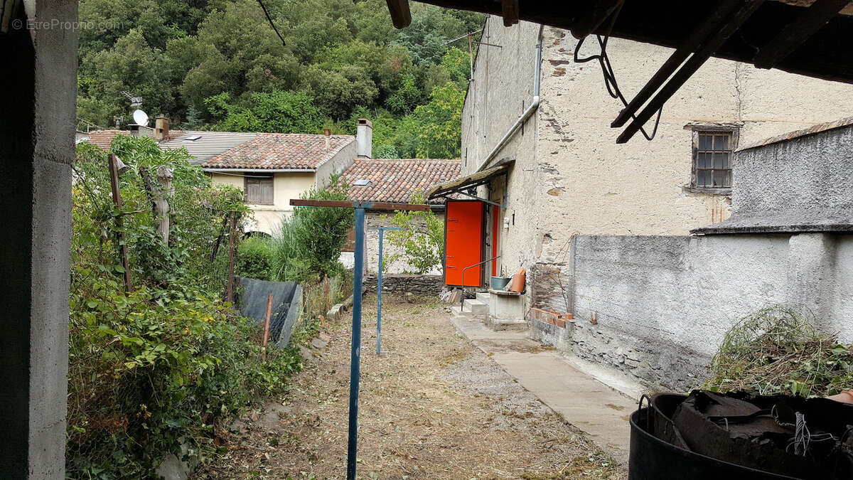 Grande maison de village  de 175 m2 avec cour + potager+ Chataigneraie - photo 14