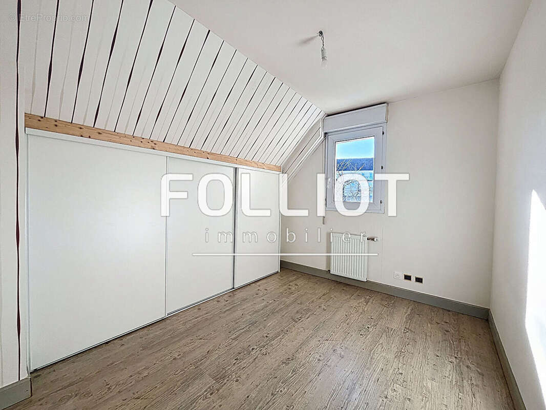 Appartement à FOUGERES