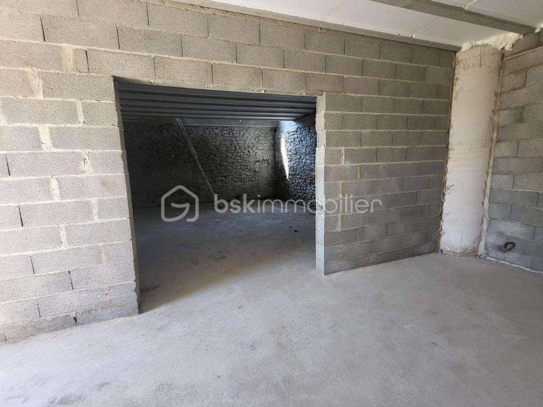 Maison à SAINT-DONAT-SUR-L'HERBASSE