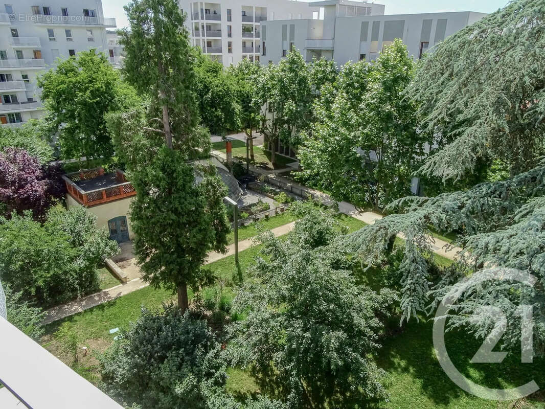 Appartement à LYON-8E
