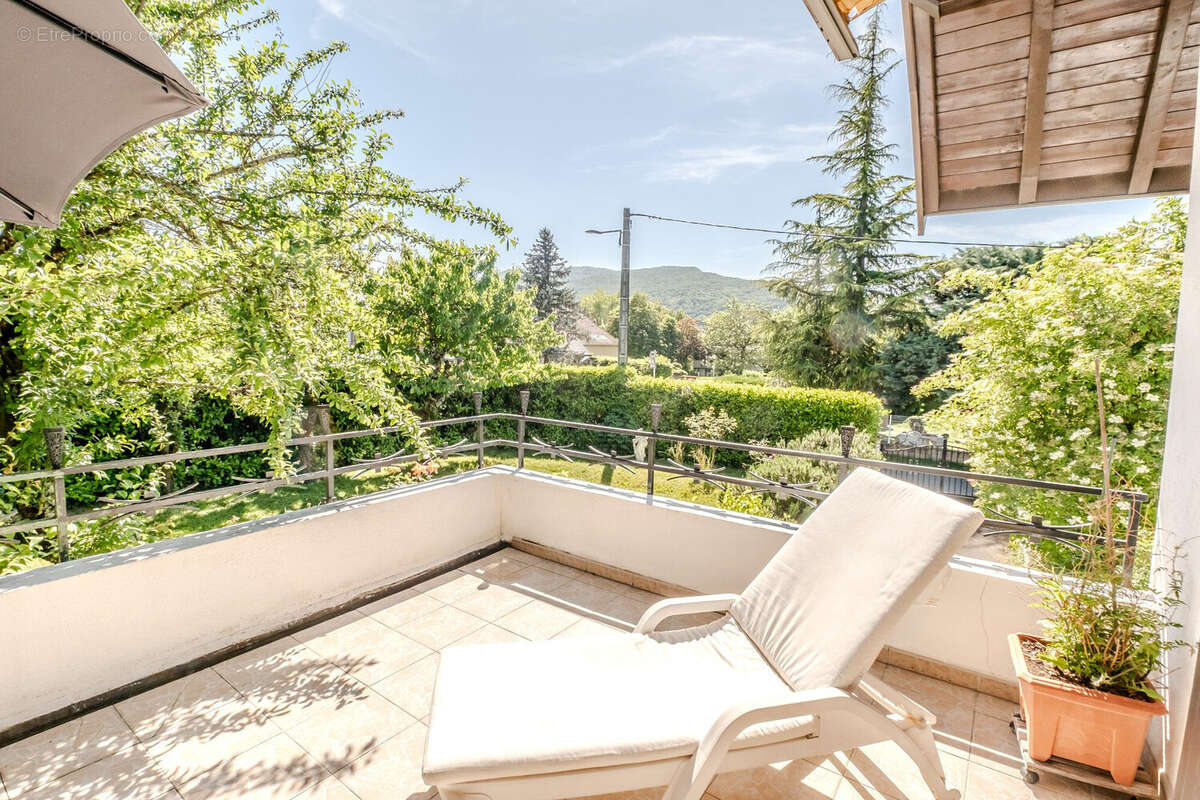 Maison à VETRAZ-MONTHOUX