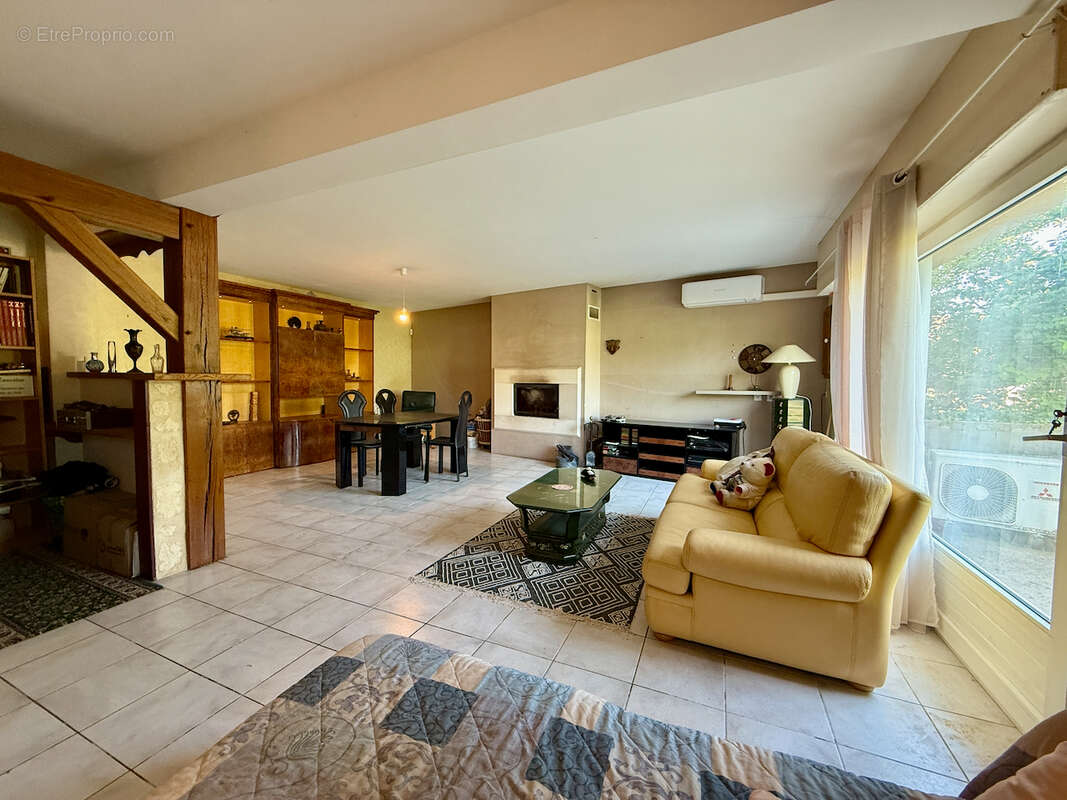 Maison à SAINT-SATURNIN