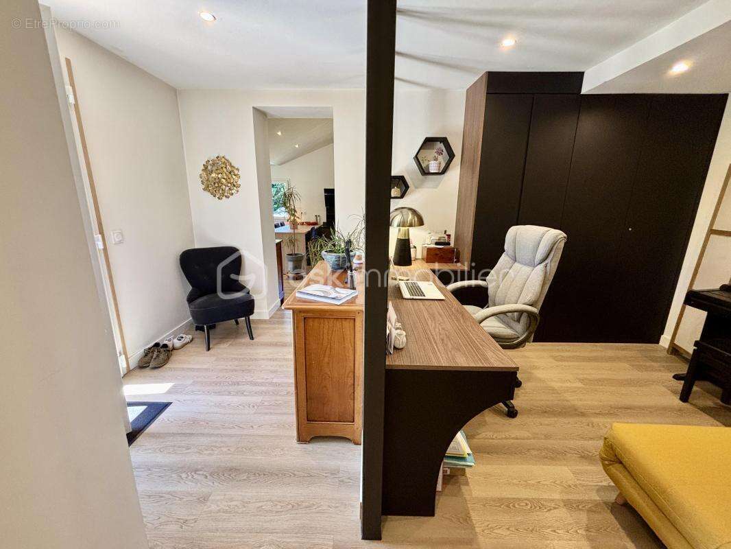 Maison T4 avec garage sur 1480m2 de terrain - photo 4