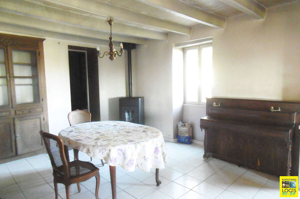 Maison à SAINTE-MARIE-DE-GOSSE