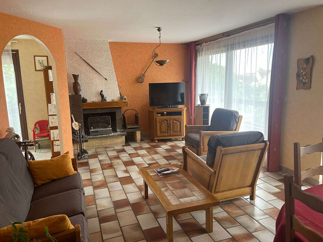 Maison à HAUTEVILLE-LES-DIJON