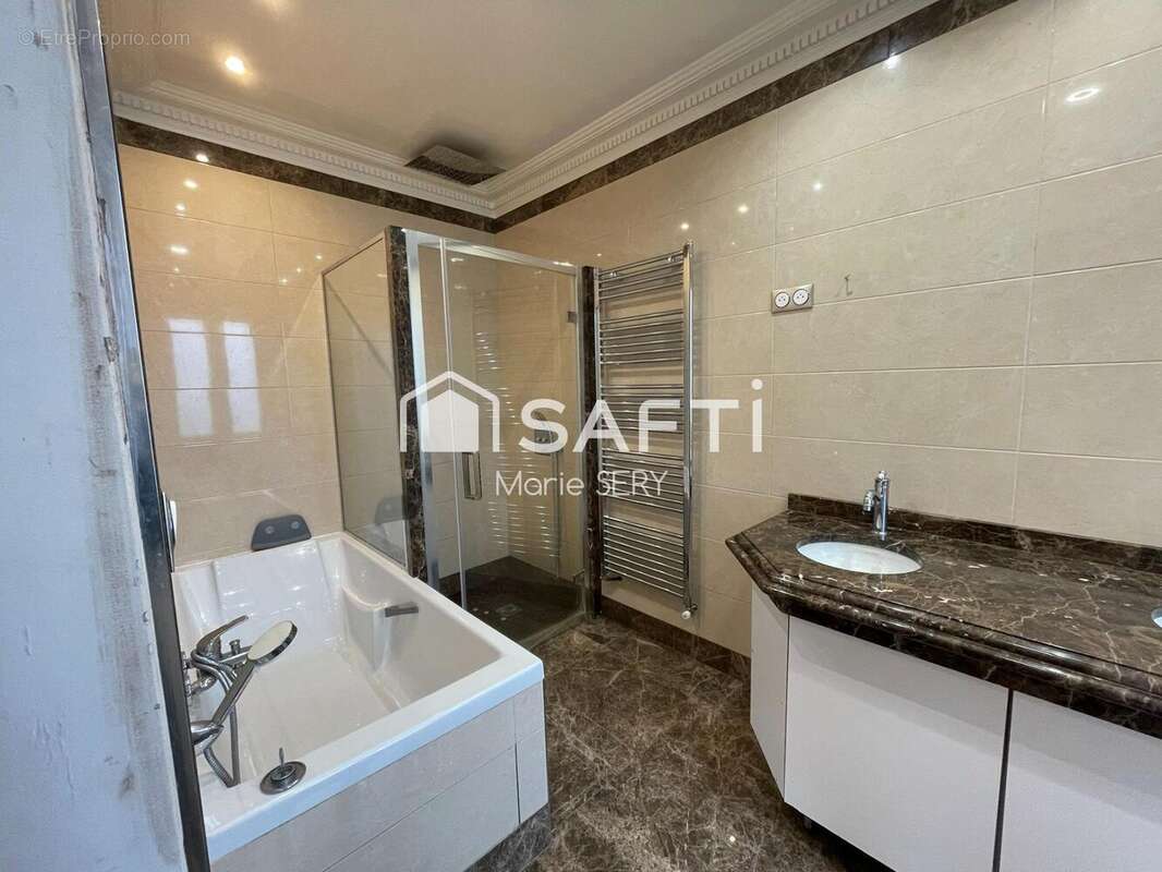 Maison 327 m² à Etrepagny  - photo 8