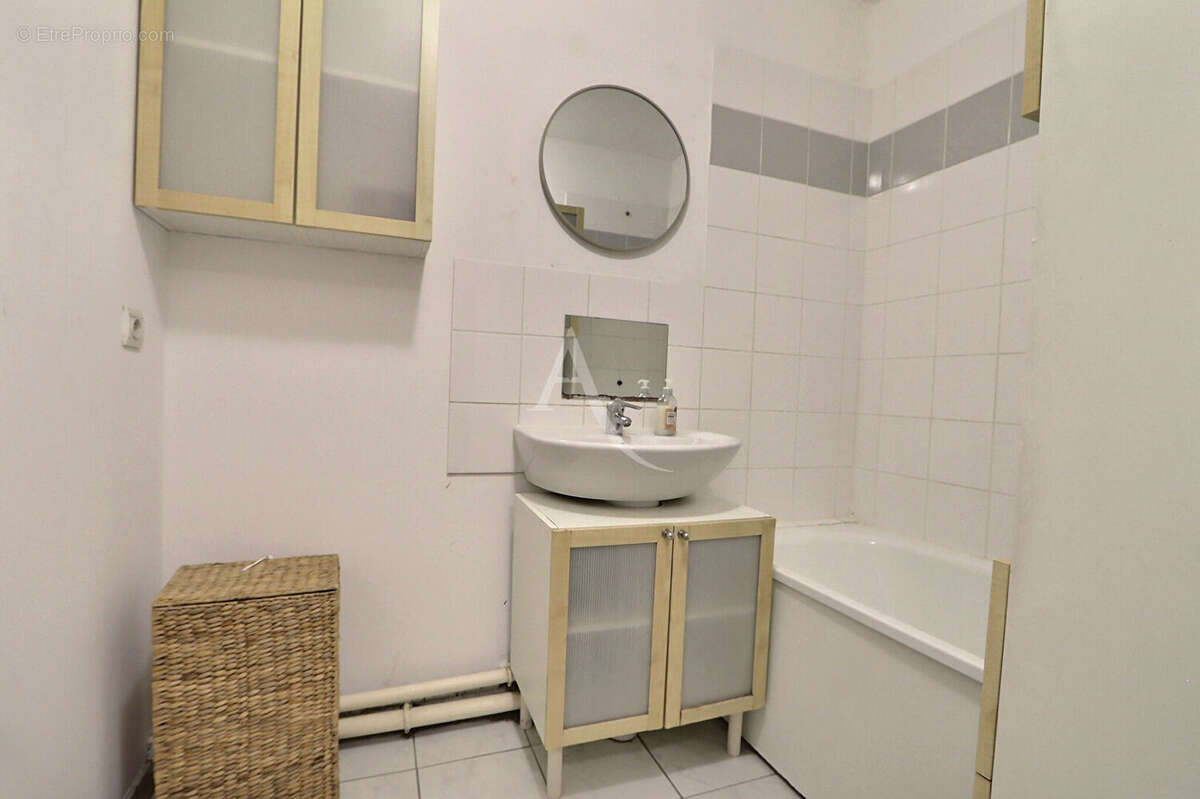 Appartement à AUBERVILLIERS