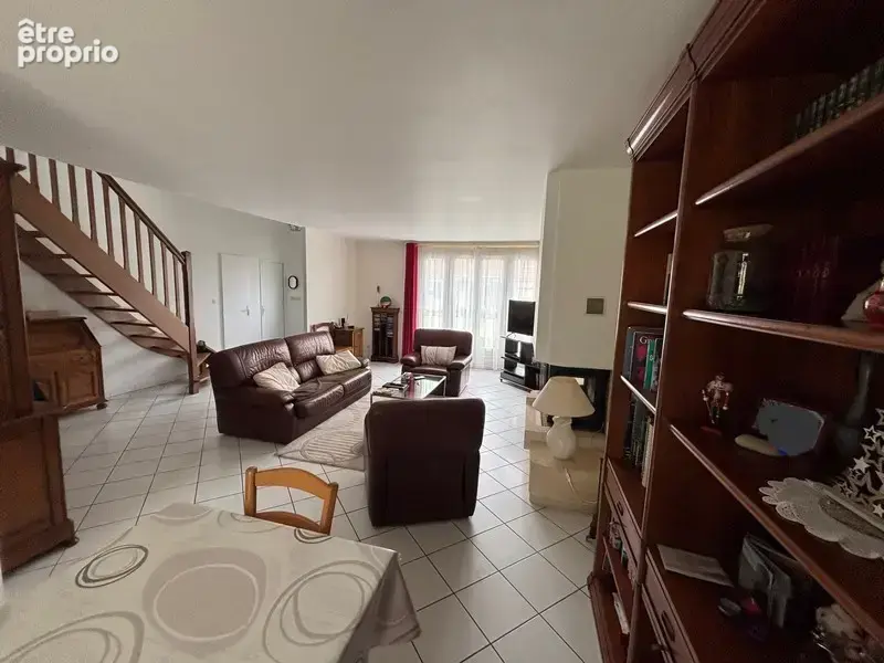 Pavillon 4 chambres au rdc + 2 a l'etage - photo 5