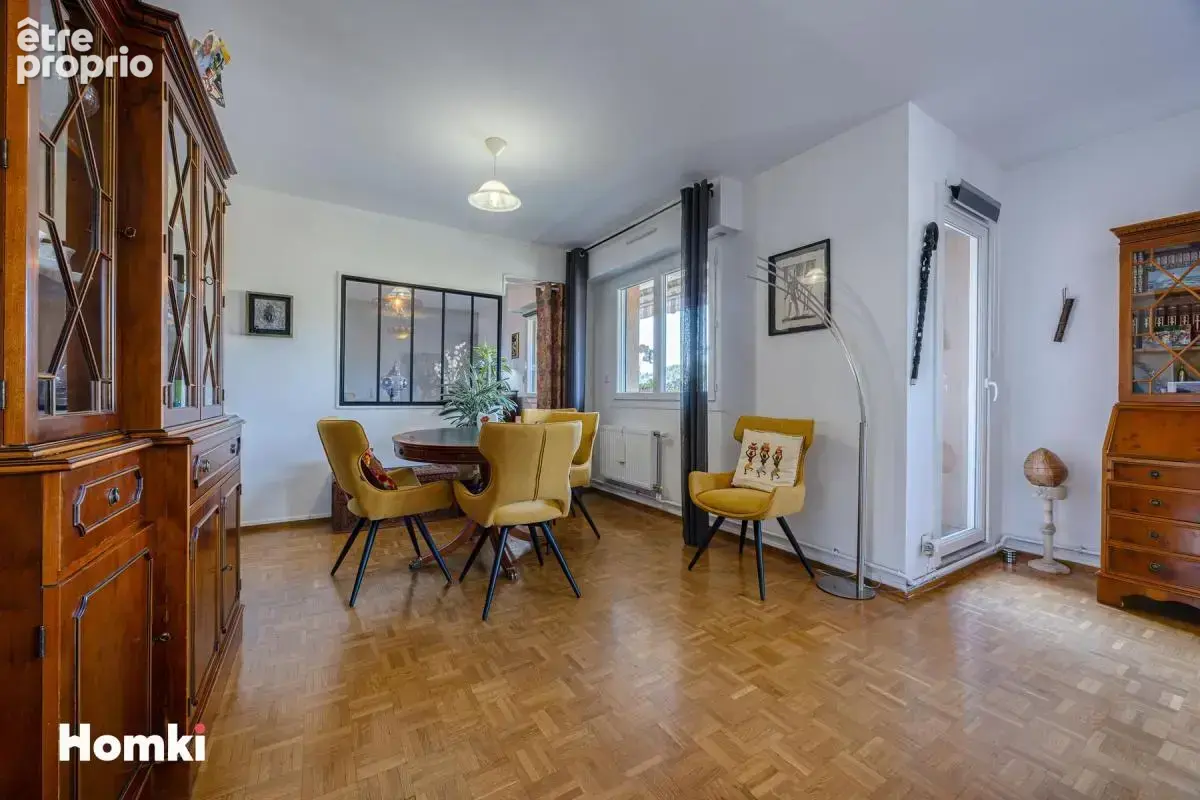 Aix-les-Bains – Appartement de 103 m² rénové avec soin, ascenseur et stationnement - photo 4
