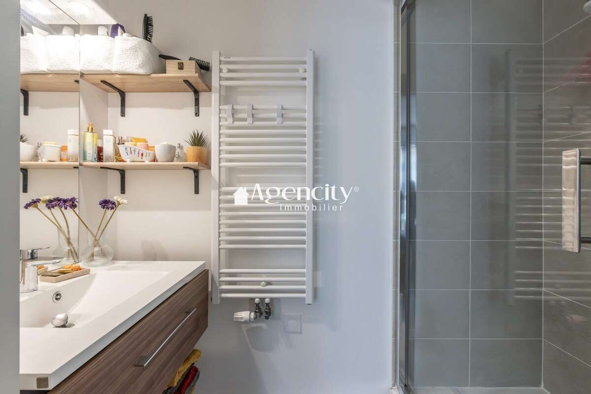 Appartement à TORCY