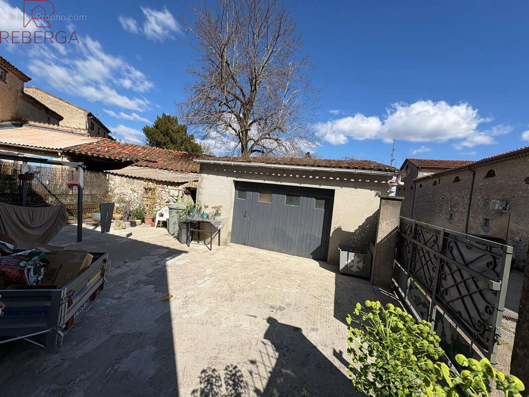 Maison à AIGUEFONDE