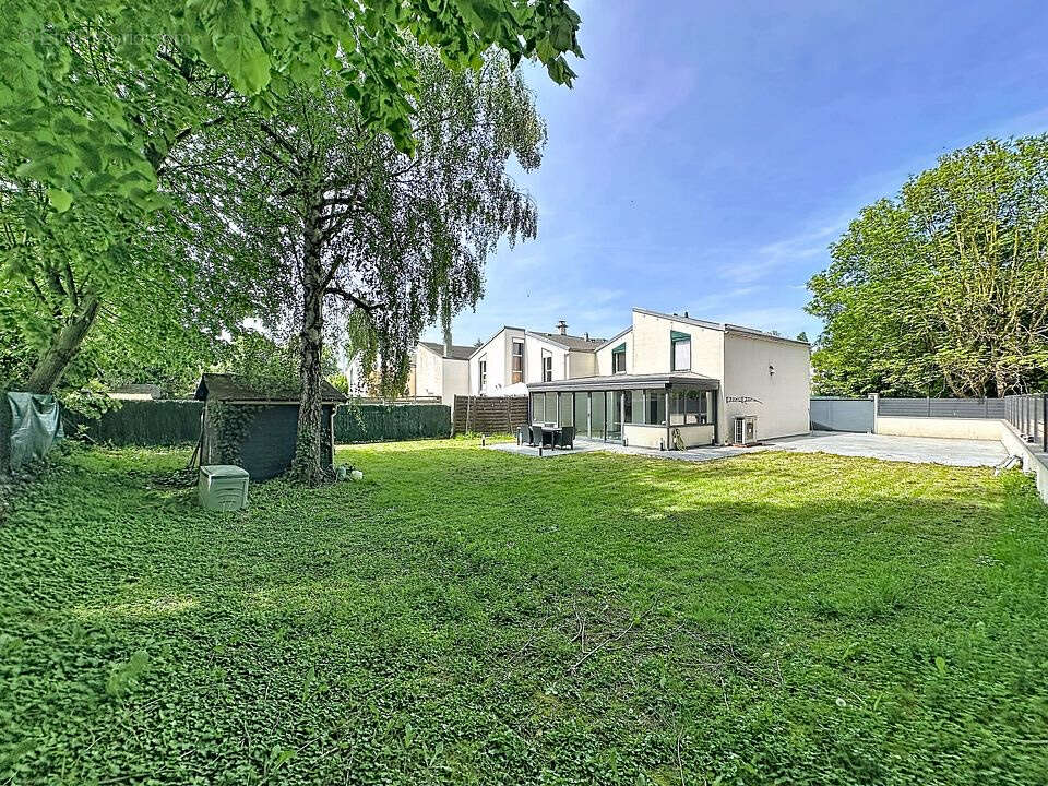 Maison à EMERAINVILLE