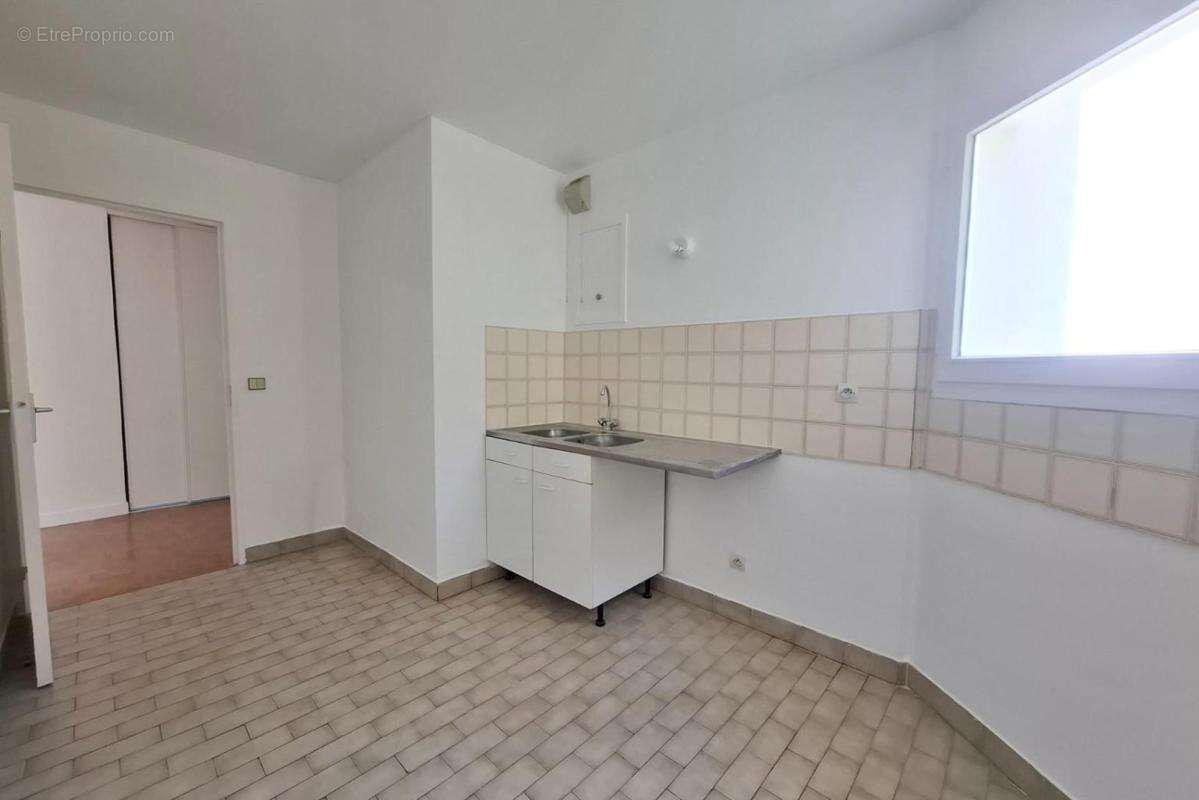 Appartement à LA GARENNE-COLOMBES