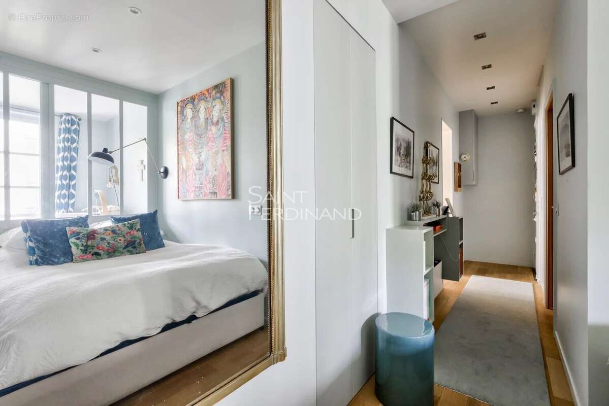 Appartement à PARIS-17E