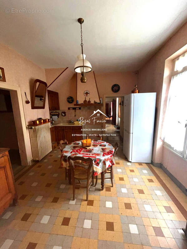 Cuisine - Maison à LOCHES