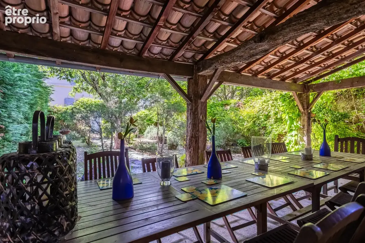 Château avec annexes, piscine, court de tennis et garages - photo 67