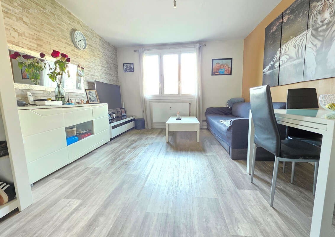 Appartement à SAINT-PRIEST